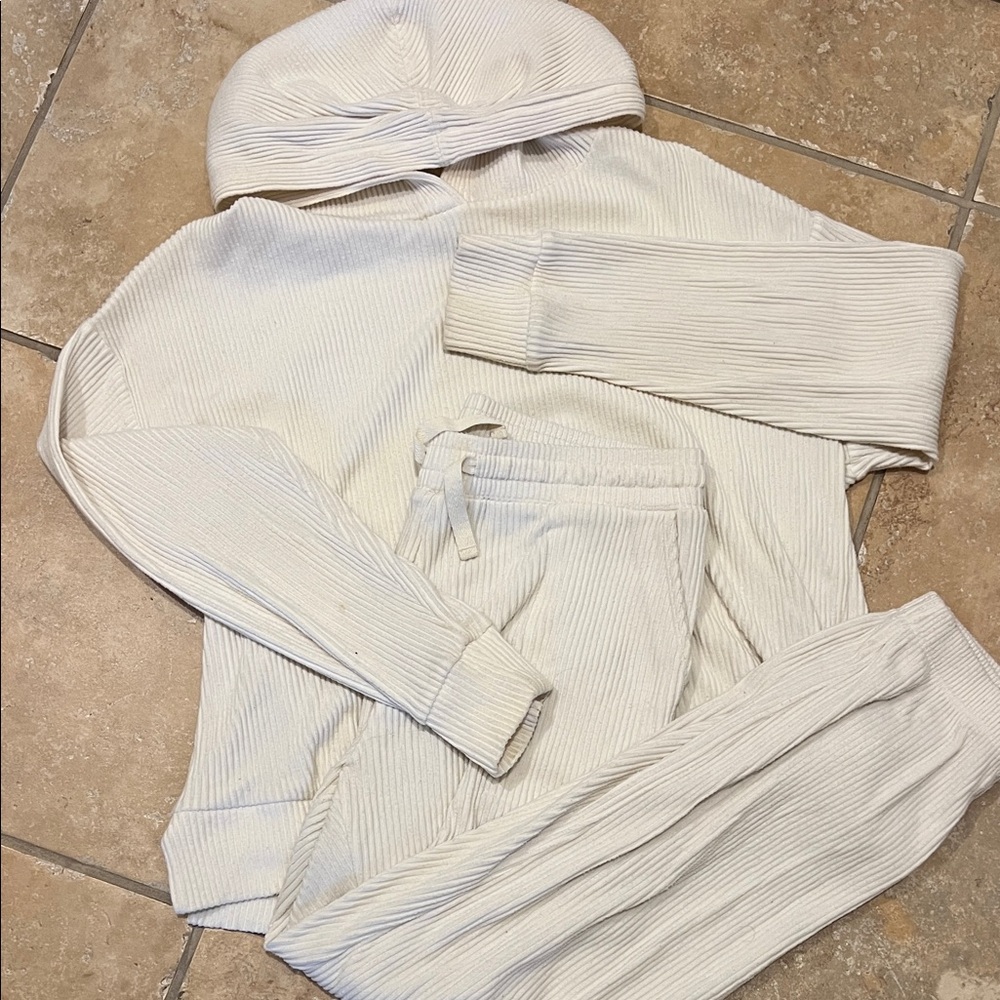 GAP Off-White Ribbed Lounge Set